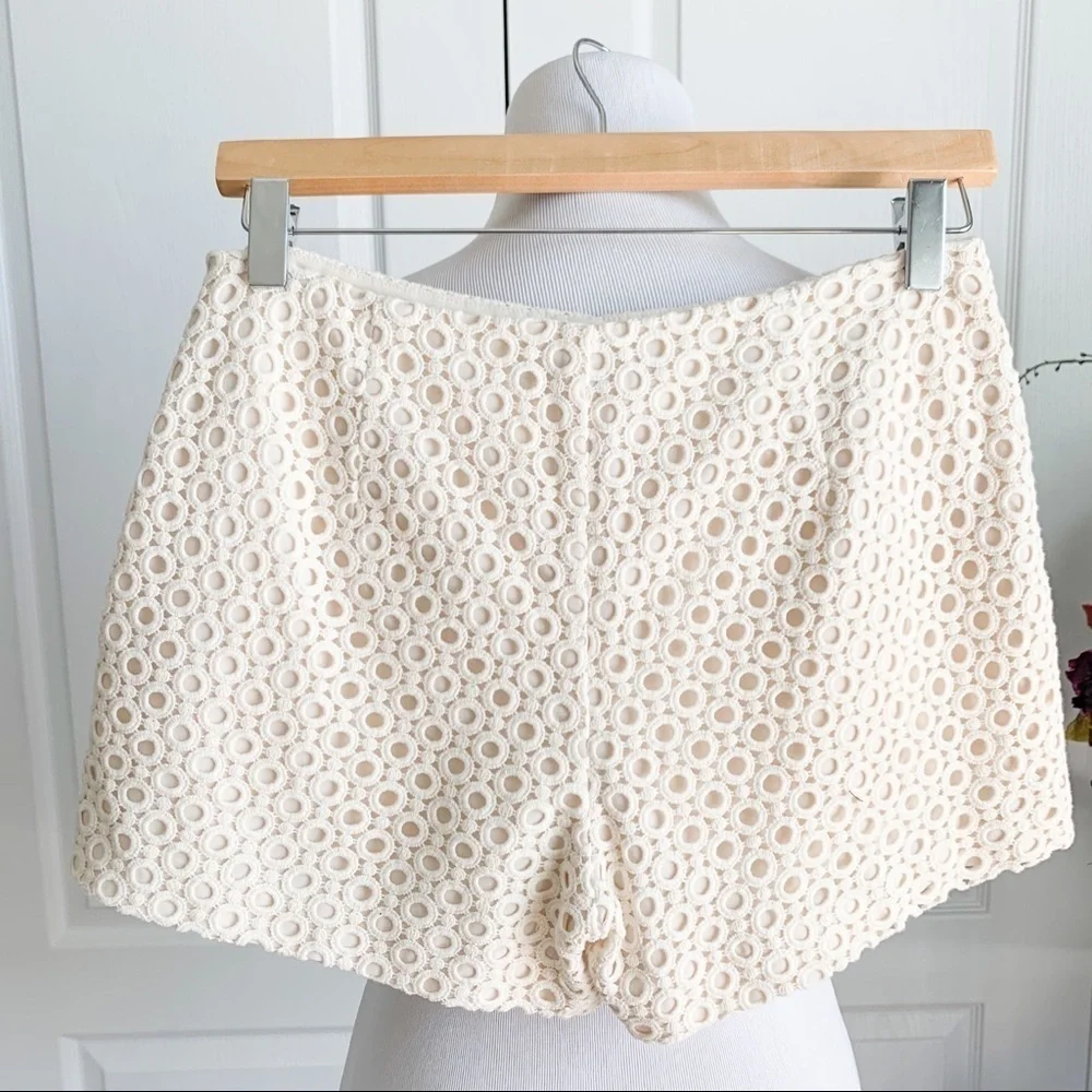 Banana Republic Cream Eyelet Lace Shorts